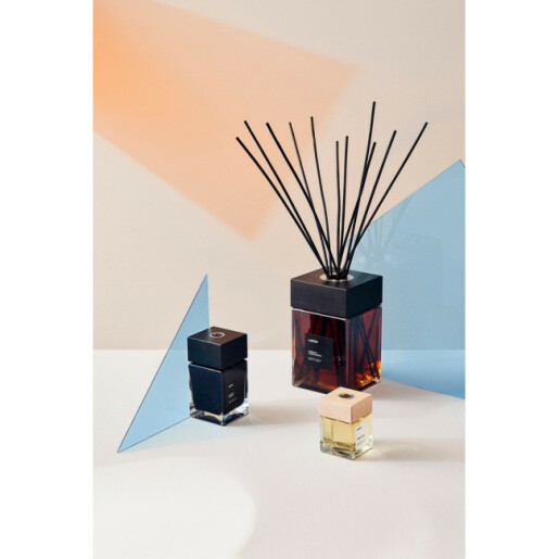 Parfum camera aroma struguri negri, afine 8,42x8,42x15,57h, 500 ml