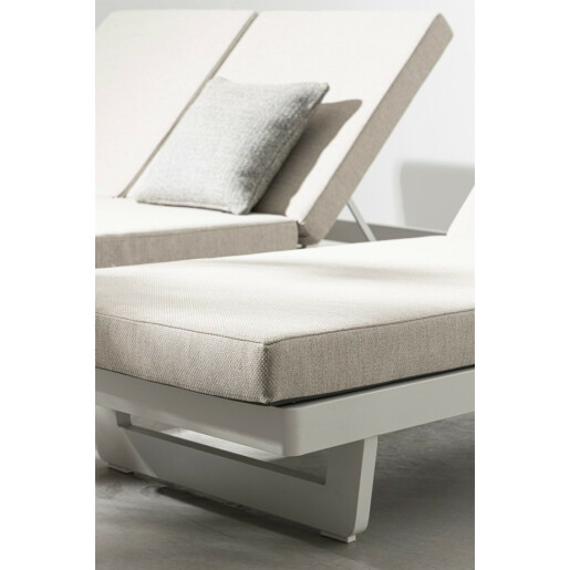 Set 2 sezlonguri aluminiu alb perne bej Infinity 72x195x95 cm