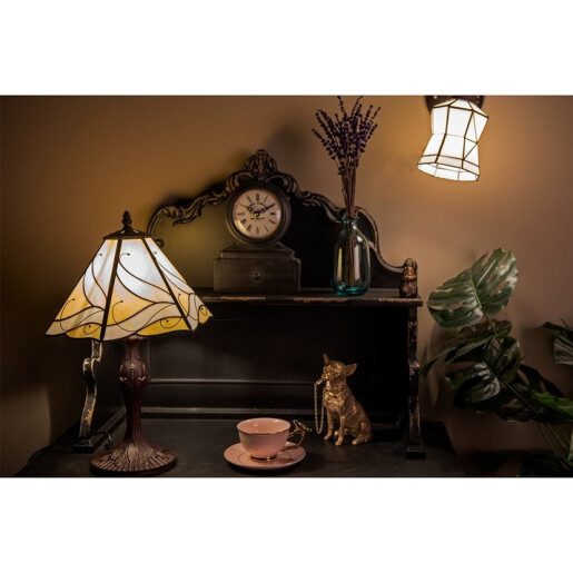 Veioza cu baza din polirasina maro si abajur din sticla Tiffany III 31x43 cm
