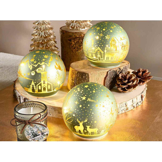 Set 3 sfere decorative Craciun sticla verde aurie cu led 9.5x9 cm
