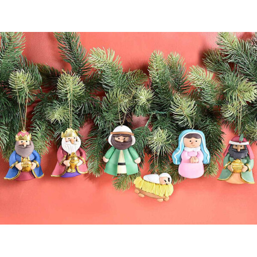 Set 6 ornamente brad Figurine Religioase polirasina multicolora 6x8 cm
