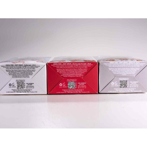 Set 3 creme picioare parfumate 3 perechi sosete cadou Craciun cm 8,5x5,5x18 H, 60 ml