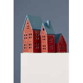 Casuta decorativa portelan rosu albastru cu led 8,5x8,2x17h