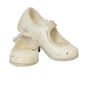 Decoratiune Pantofi polirasina bej vintage 12x10x8 cm