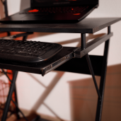 Birou pentru PC masa de joc cu roti din pal si metal negru Tarak 60x48x73 cm